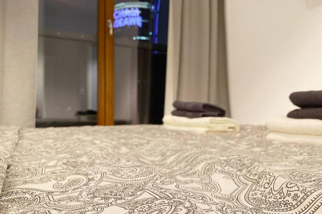 Exclusive 2Br! Apartment Near City Center +Netflix Warschau Exterior foto